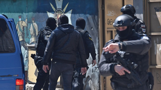 13 задържани при полицейска операция срещу битовата престъпност във варненско село