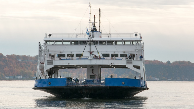Гърция възстанови фериботните превози до всички острови
