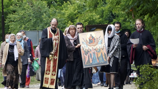 С литийно шествие почетоха Спасовден в Хасково