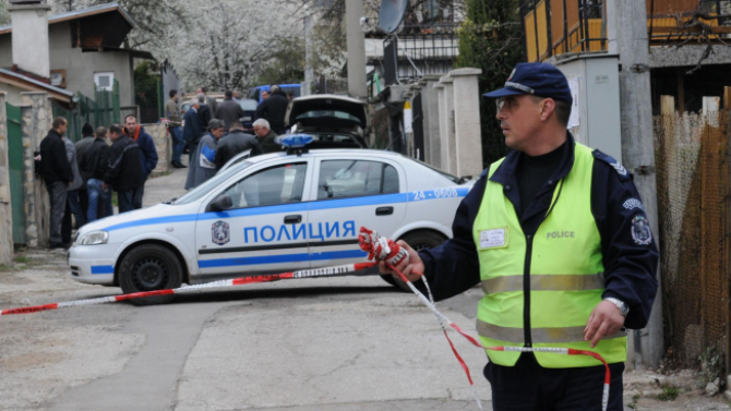 Пребиха млад мъж с бухалка в Хасково 