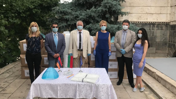  България дари защитни комплекти за борба с коронавируса на Армения и Грузия
