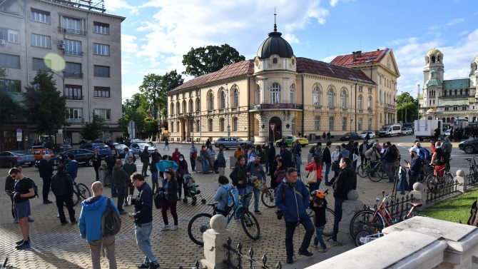 Протест против строителството на Алепу