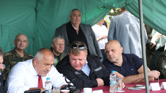 Борисов: Искам българите да знаят, че в армията ни работят големи професионалисти