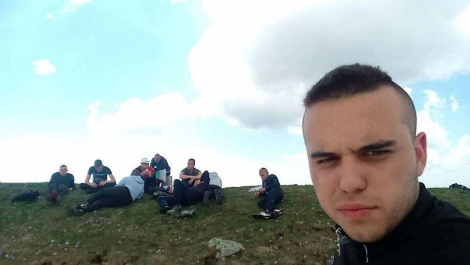 Майка на тийнейджър търси помощ в борба с коварна болест