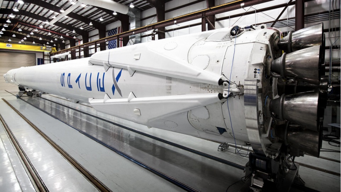 SpaceX ще изстреля 58 нови спътника от системата "Старлинк" на 13 юни