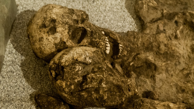 Откриха шест скелета в центъра на Пловдив   