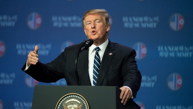 Тръмп удължи с още една година санкциите срещу Северна Корея