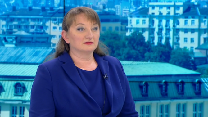 Деница Сачева: Има ненужно много видове социални помощи за бедни