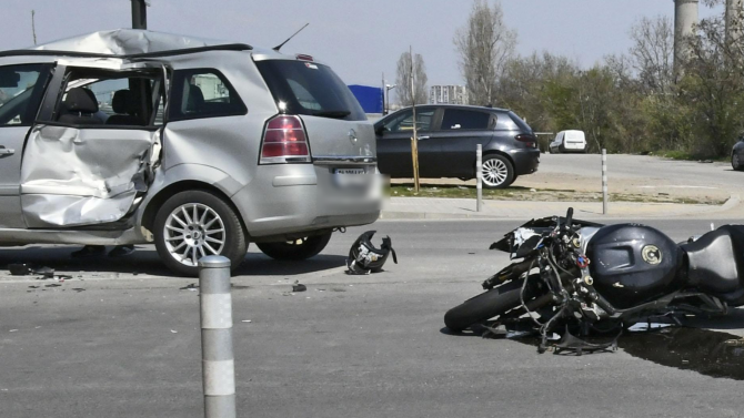 Дрогиран мотоциклетист предизвика катастрофа край Пловдив