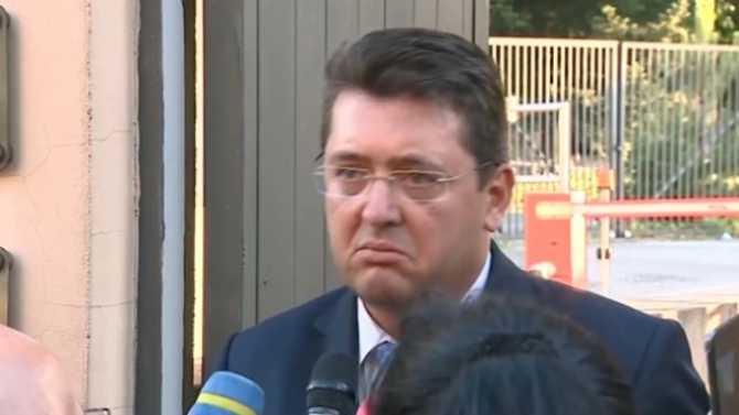 Пламен Узунов и шефът на НСО на разпит в следствието заради телефон