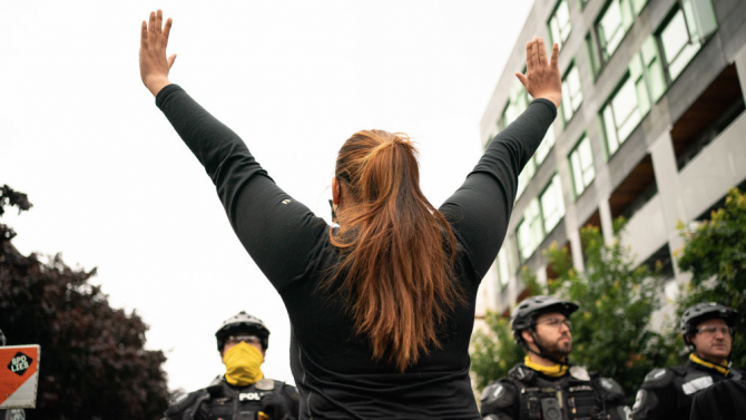 Почина едната от пострадалите жени при протест в Сиатъл