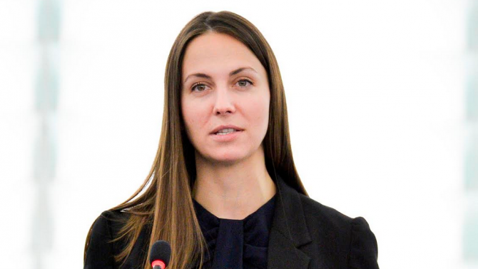 Ева Майдел е избрана за член на специалната комисия на ЕП за развитието на технологиите