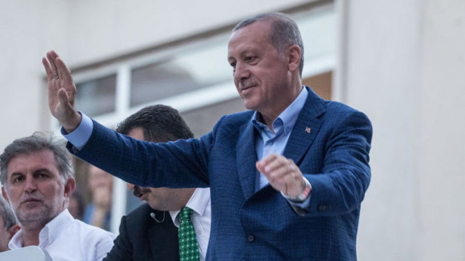 Ердоган постави основния камък на първият завод в Турция, който ще произвежда местен автомобил