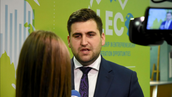 Новаков към Кънев: Бих приел критика към правителството и премиера Борисов само от колеги, които имат поне някакъв бегъл опит в преговори и управление на евросредства
