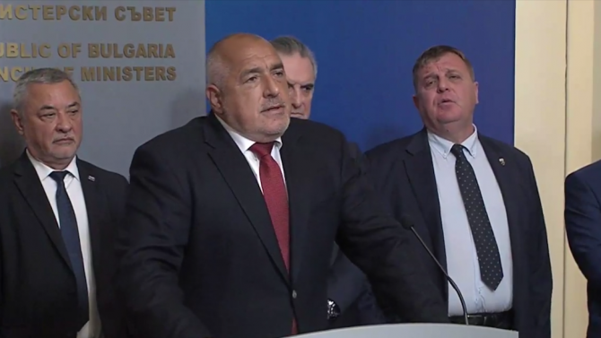 Борисов, Каракачанов и Симеонов обсъдиха въпроса за рокадите в кабинета 