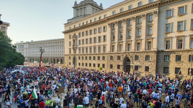 Събират подписка срещу протестите и блокадите в столицата