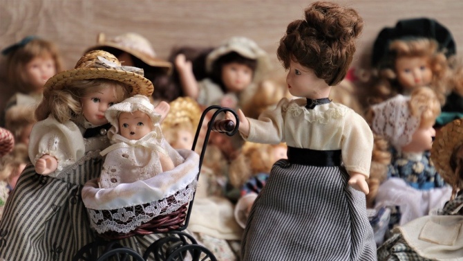 Работилници за кукли има в Радомир 
