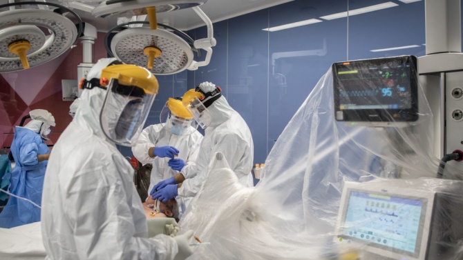 Учени: Можем да лекуваме коронавирус с радиация