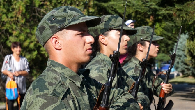 18 новоназначени военнослужещи положиха военна клетва в Белене   