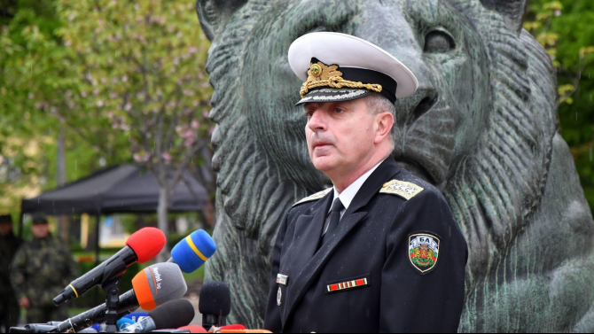 Адмирал Емил Ефтимов: Повишава се нивото на съвместна подготовка