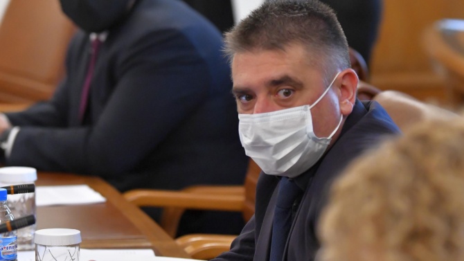 Данаил Кирилов зарадва с положителни новини съдебните охранители