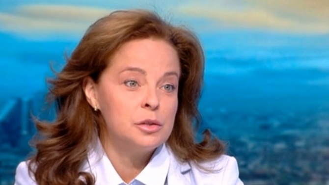 Минимум още една година ще си говорим за COVID-19, смята д-р Таня Андреева
