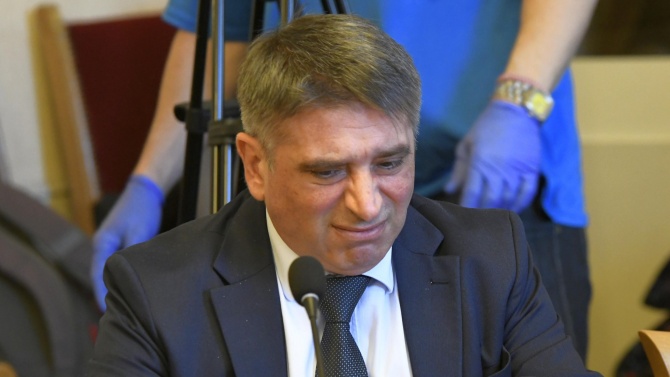 Оставката на Данаил Кирилов се оказа изненaда за всички