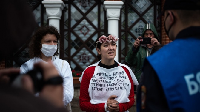 Няколко хиляди жени протестират в беларуската столица