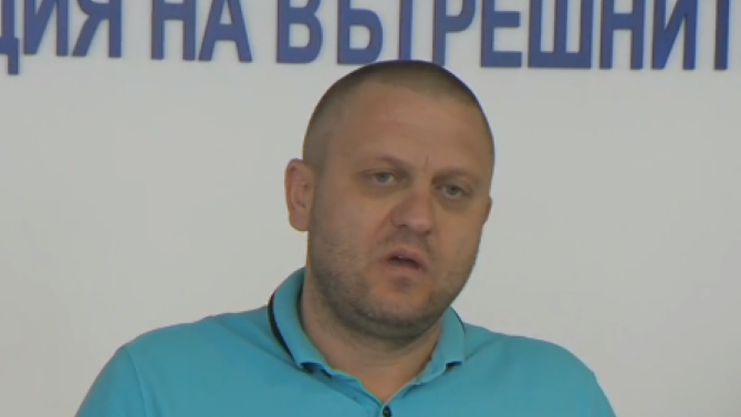 80 ранени полицаи при снощните безредици, арестувани са 126 души, 60 от тях са с криминалистически регистрации, коктейл "Молотов" намерен в палатка на протестиращи
