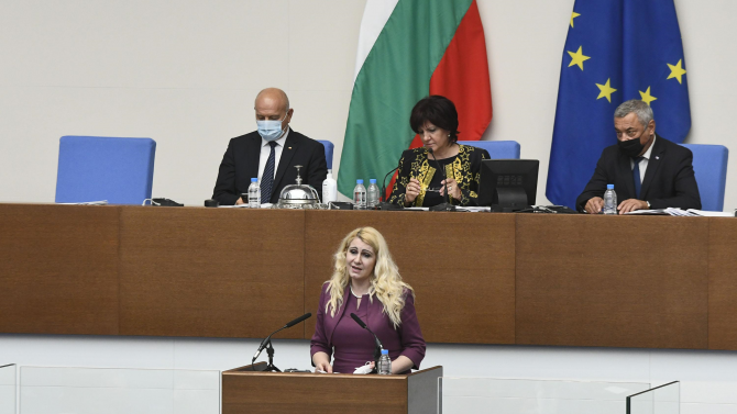 Официално! Десислава Ахладова е новият министър на правосъдието 