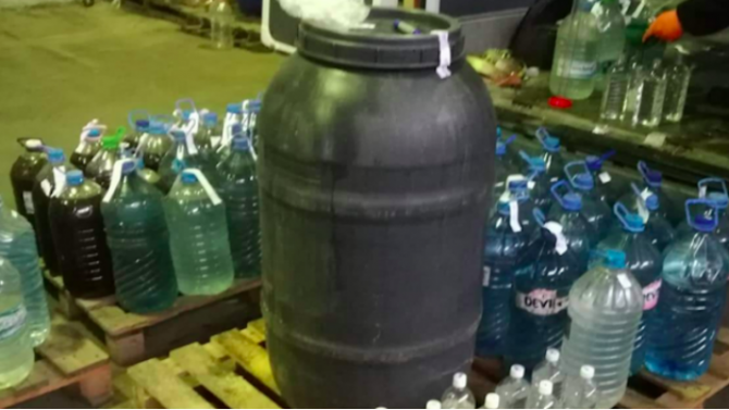 Иззеха над 200 литра нелегален алкохол в село Бреница