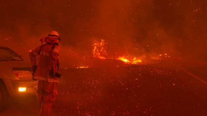Огнен ад! Трима загинали при горски пожар в Калифорния 