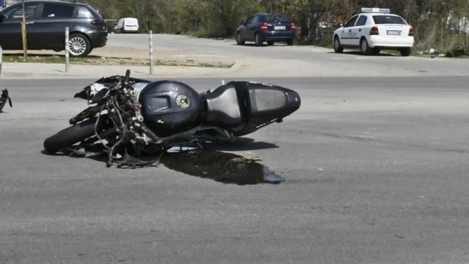 Мотоциклетист пострада при инцидент край Асеновград
