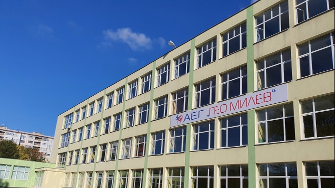 Ремонтите в новата сграда на Английската гимназия в Бургас са към своя край
