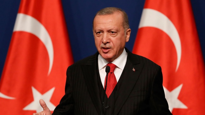 Ердоган към Макрон: Не можете да ни преподавате уроци по хуманност