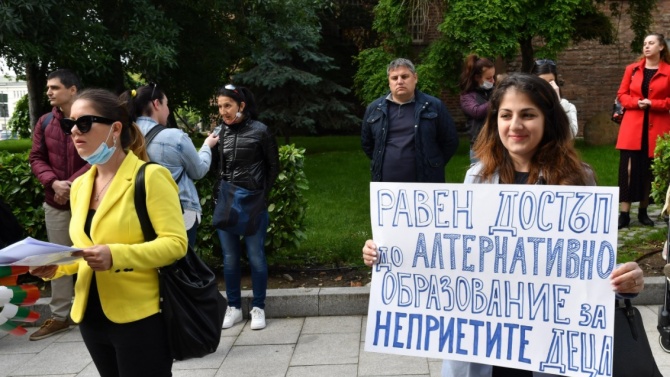 Липсата на места в градините изважда родителите на протест в София