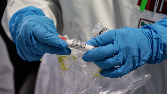 Служител на Белия дом е дал положителна проба за коронавирус