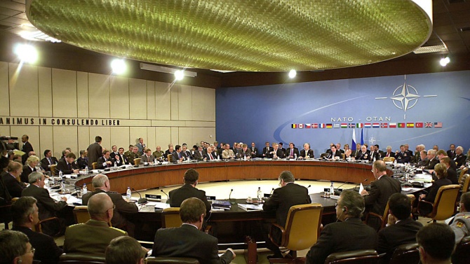 Началниците на отбраната на страните-членки на НАТО обсъдиха международната сигурност