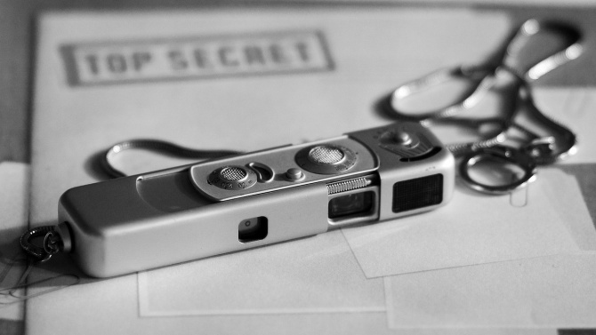 Разкриха двама руски шпиони у нас, плащали на българи за тайна военна информация