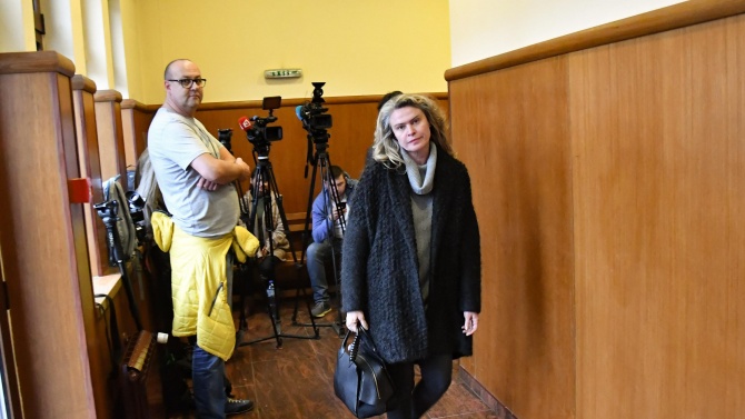 Повдигат второ обвинение на жената на Божков