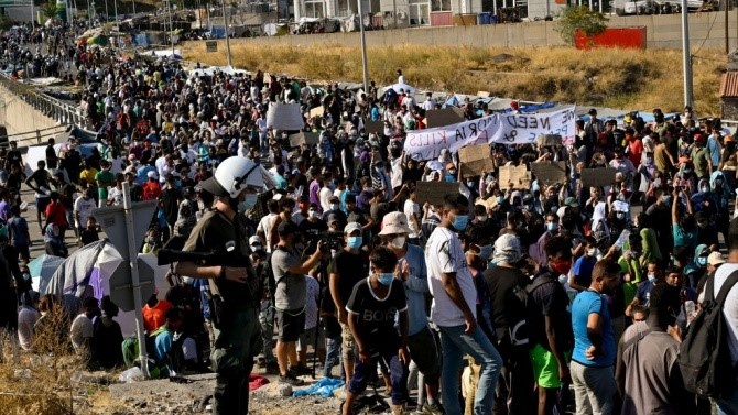 50 непълнолетни мигранти ще бъдат прехвърлени от гръцки бежански лагер в Германия 
