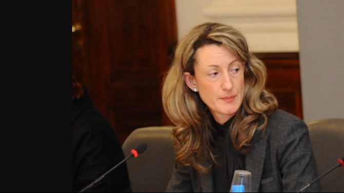 Зинаида Златанова: Въпросът с върховенството на закона е силно политически 