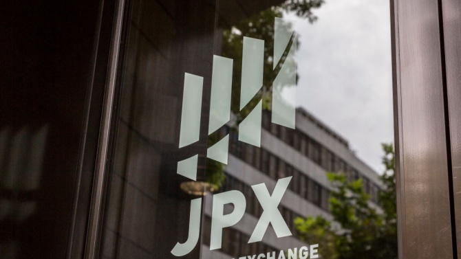 Технически срив затвори фондовата борса в Токио