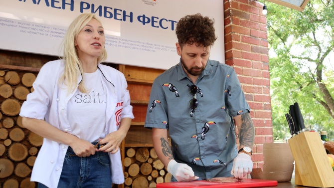 Рибни ястия, игри и концерти във Варна