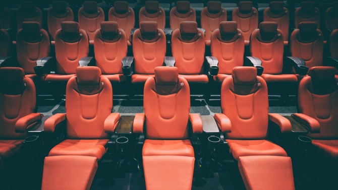 Отлагат премиерите на филмите "Дюн" и "Батман" 