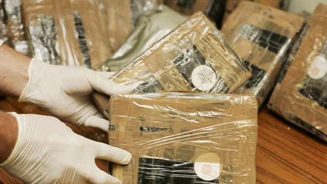 Парагвай залови 2,3 тона кокаин в контейнер с въглища, предназначен за Израел