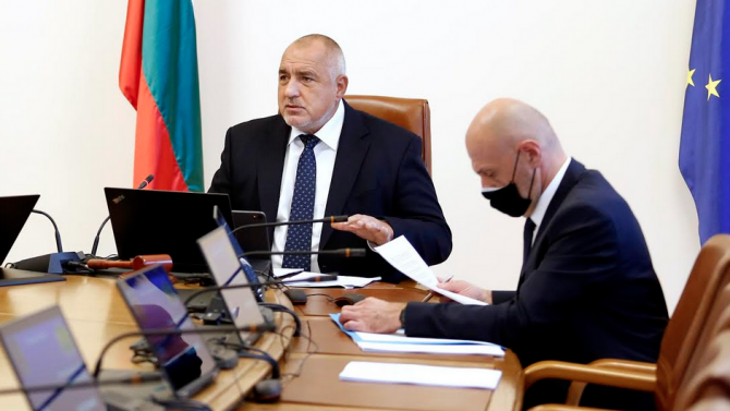 Борисов: Възложих на ДАНС и ДАР да проверят кои са тези "доброжелатели", за които говори Радев