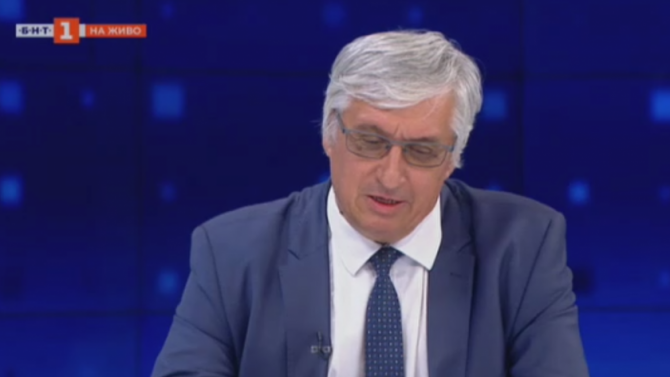 Иван Нейков пред novini.bg: Правят се подаръци - пенсии, зад които не стоят реални осигуровки
