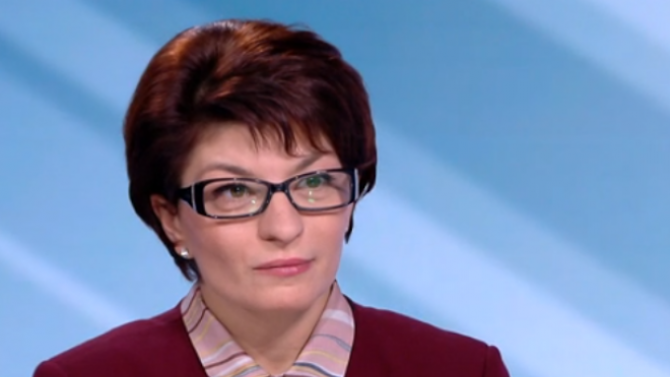 Десислава Атанасова: Радев говори несериозни неща и предизвиква международен скандал 
