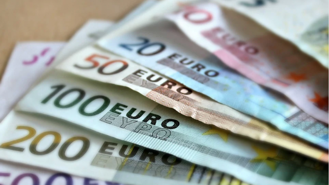 Измамиха чужденец с 3 300 евро в Нови Пазар